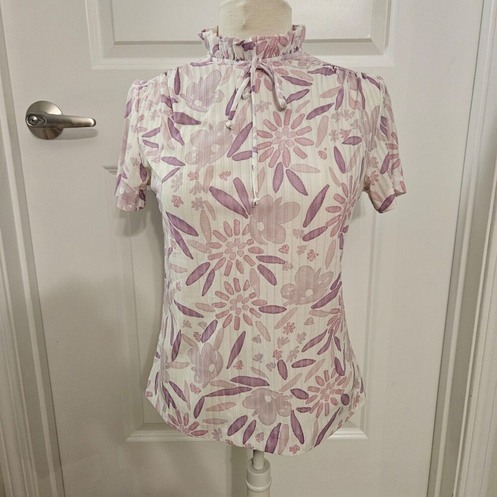 1960s Short Sleeve Purple Floral Blouse with Ruffle Neck
